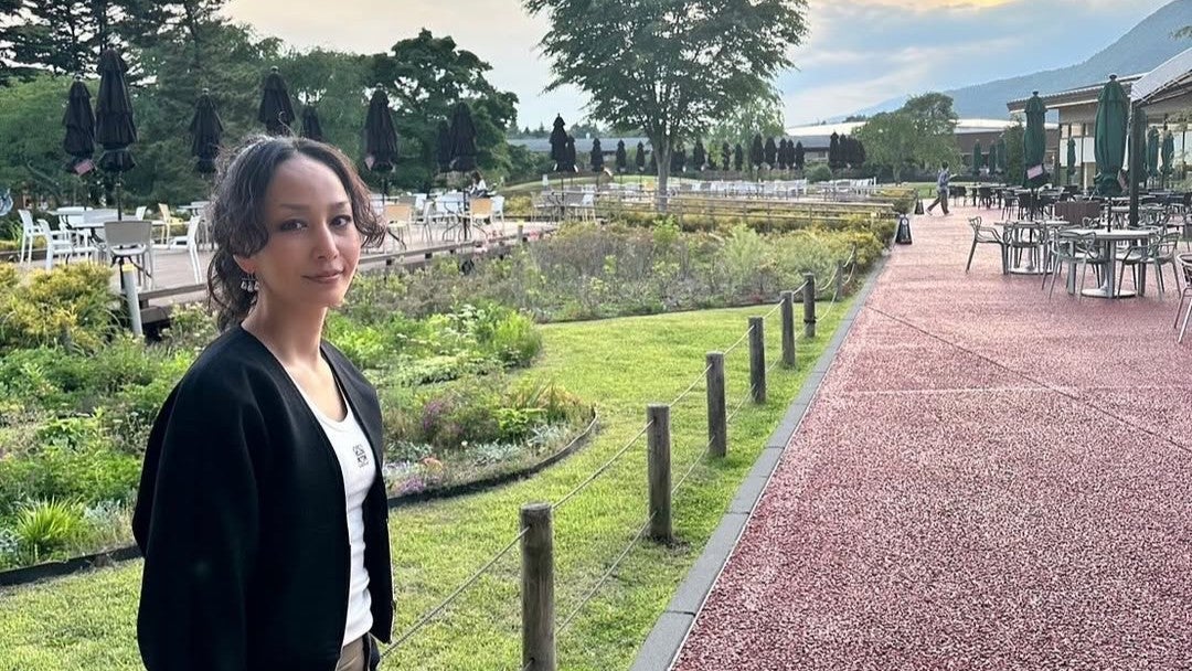 中島美嘉が自然体ショットを公開「綺麗な空と！」にファン感動の嵐