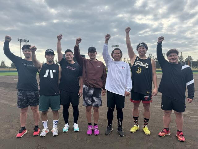 真冬にタンクトップ短パン姿の"ラオウ"がヤバすぎる？！自主トレの様子を公開！