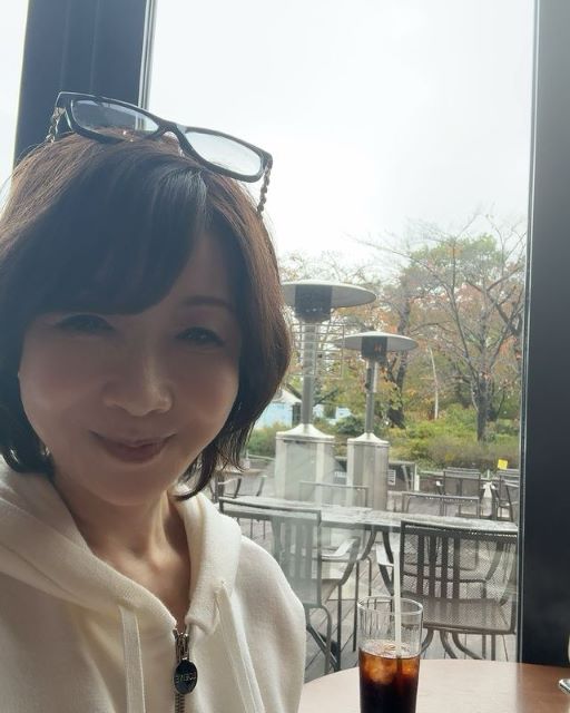 「風邪ひかないでね」女優・伊藤蘭、久々インスタ投稿はやさしさ溢れる笑顔でファン気遣う