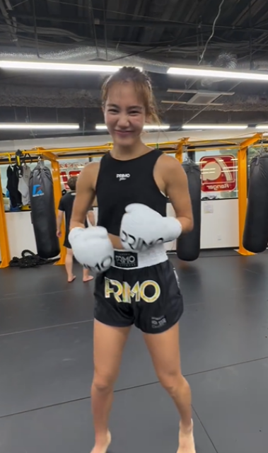 「So good!!!」「かっこよすぎ」美女ムエタイファイターモデル、カウンター気味の前蹴りムービーにファンノックアウト！