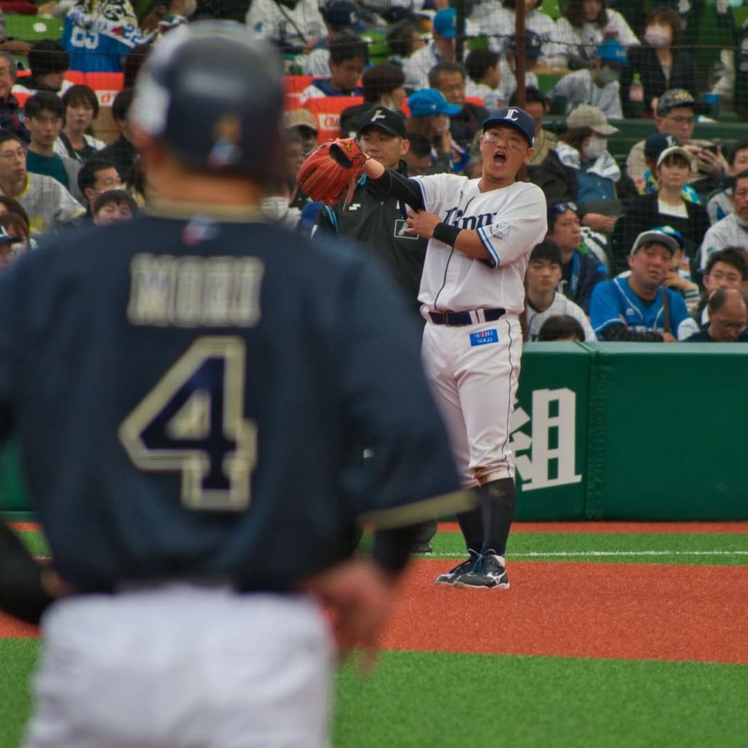 「胸が熱くなる引退投稿」佐藤龍世がファンへ感謝「一生の宝物」「背中を追い続ける」言葉に反響