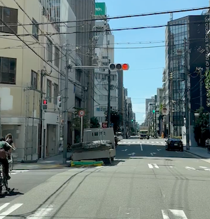 「こんな事あるっ‼︎」糸井嘉男がまさかの信号機に遭遇「超人仕様ですね」