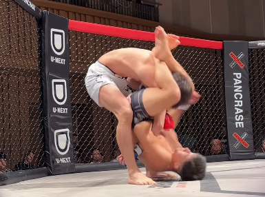 パンクラス ギレルメ・ナカガワ、沢木純也相手に得意の寝技で主導権を掌握