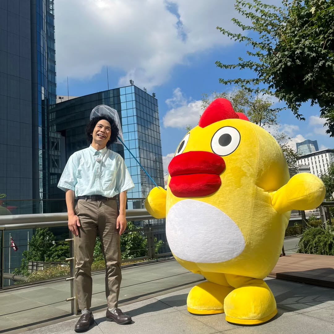 くぼてんき、「なんでやねん！」虫取り網に捕まるお茶目ショットを公開