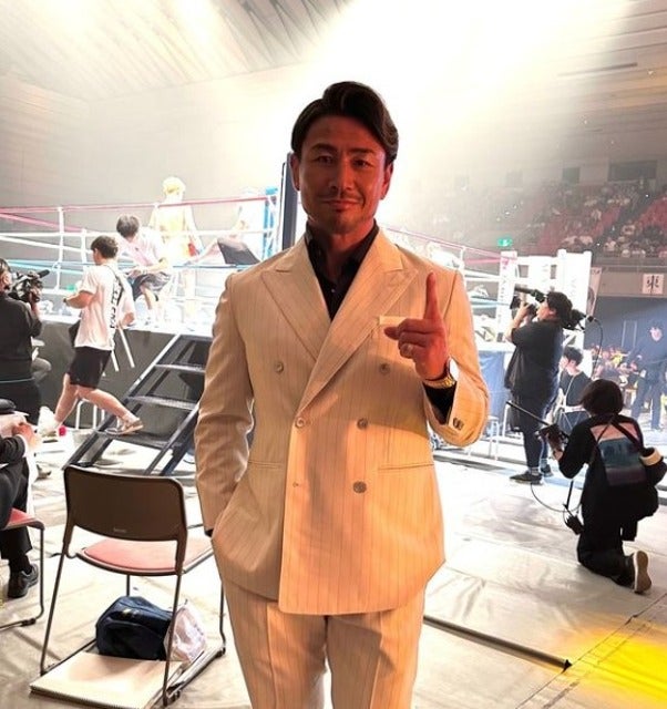 魔裟斗が新調したスーツでK-1大阪大会を解説！