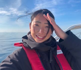 美女ビーチバレープレーヤー野口彩陽、クリスマスに海へ！夕日と海の美しさを特別な自撮りでシェア