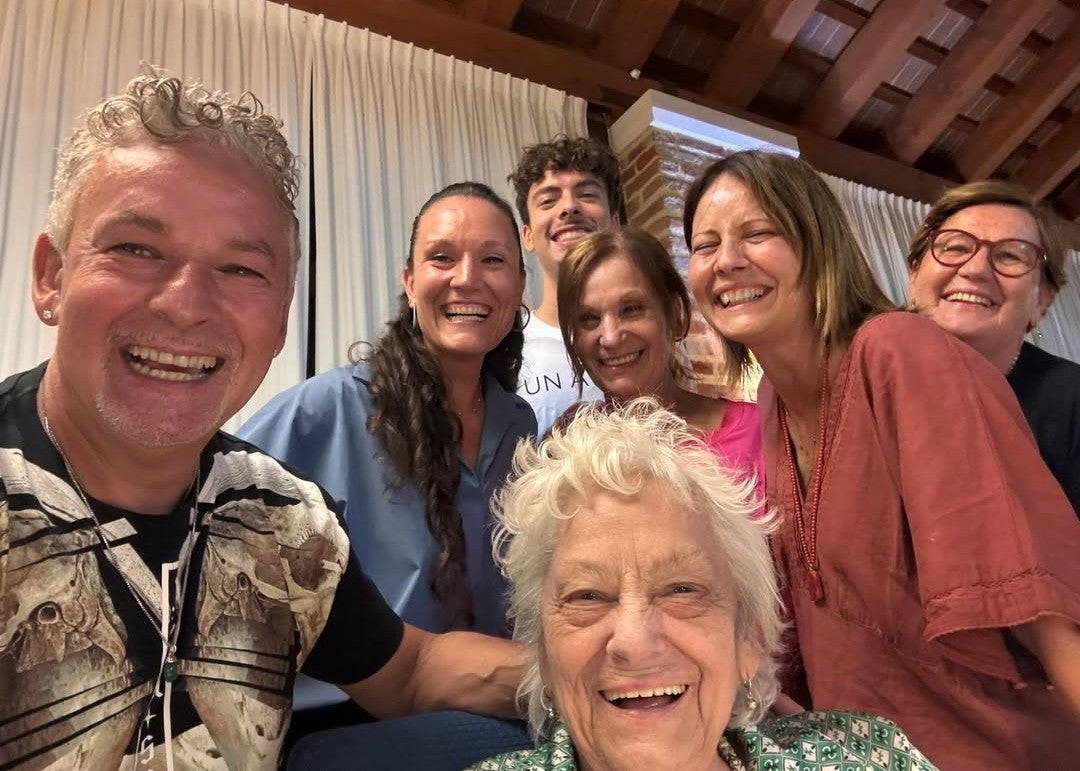 ロベルト・バッジョが"瓜二つ"な母の誕生日ショットを公開「限りない喜びの時間」