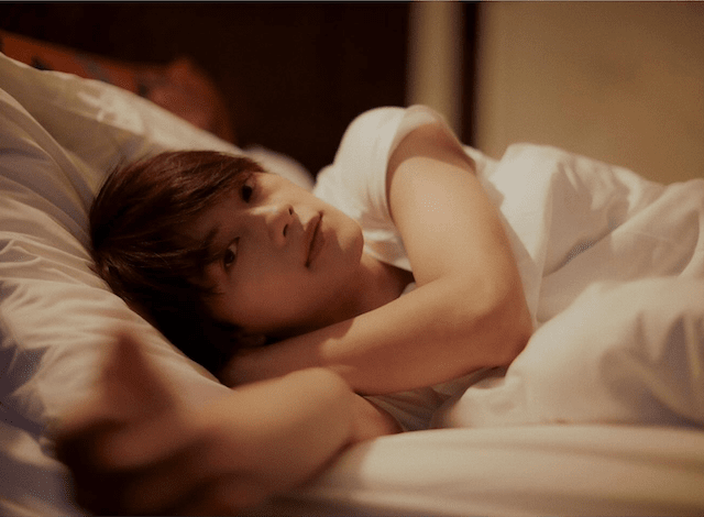 「ほんとにやばいよ〜😍」佐野勇斗がオトナなオフショットを公開！