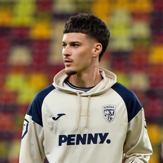 デニス・マン、PSV移籍が正式決定　ロマーノ氏「パルマに約13億円＋出来高」