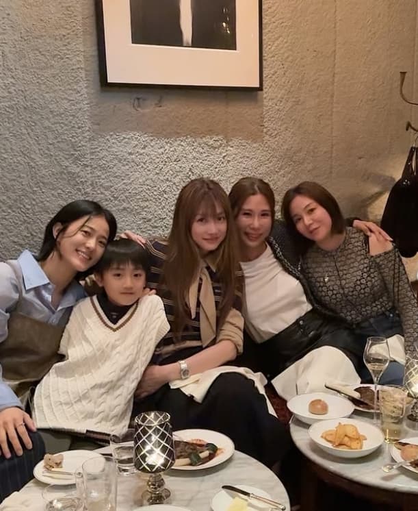 「一緒にお祝い出来て嬉しかった」ヨンアがシェアした上質なバースデーナイトが話題に！