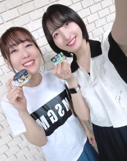 声優・佐倉綾音　ラジオ収録オフショットを公開。キュートな姿にファン悶絶