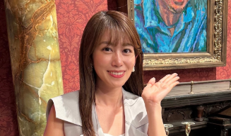 「この笑顔に会える番組！」中川安奈、スタジオでの爽やかオフショットに反響
