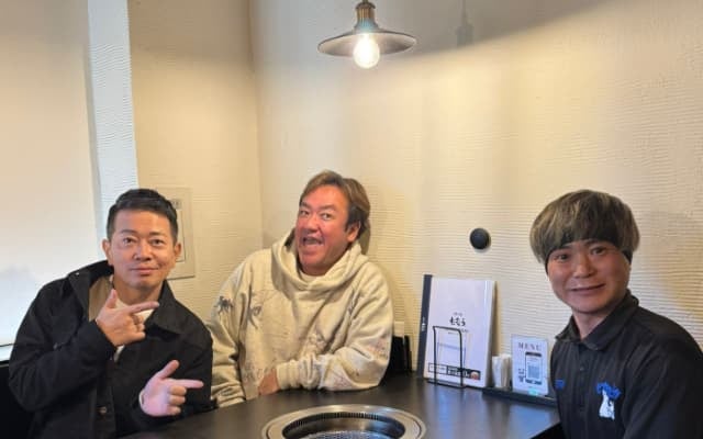 カラテカ入江、宮迫のyoutubeに出演し、焼肉たむらでエアコン清掃も実施