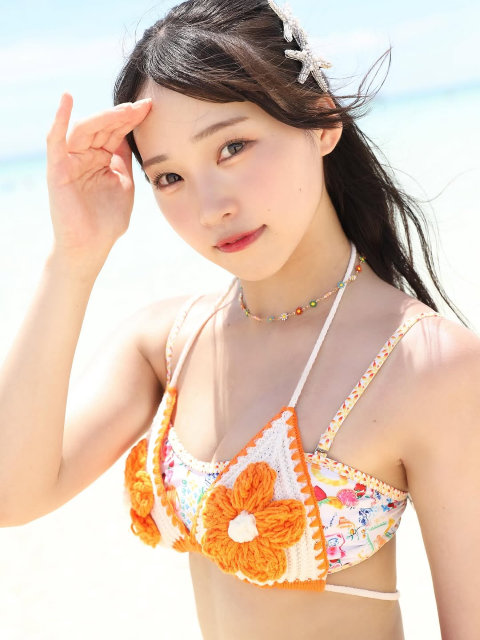 最高の夏 始まりました」可愛すぎるビキニショットにクラクラ⁉虹コン