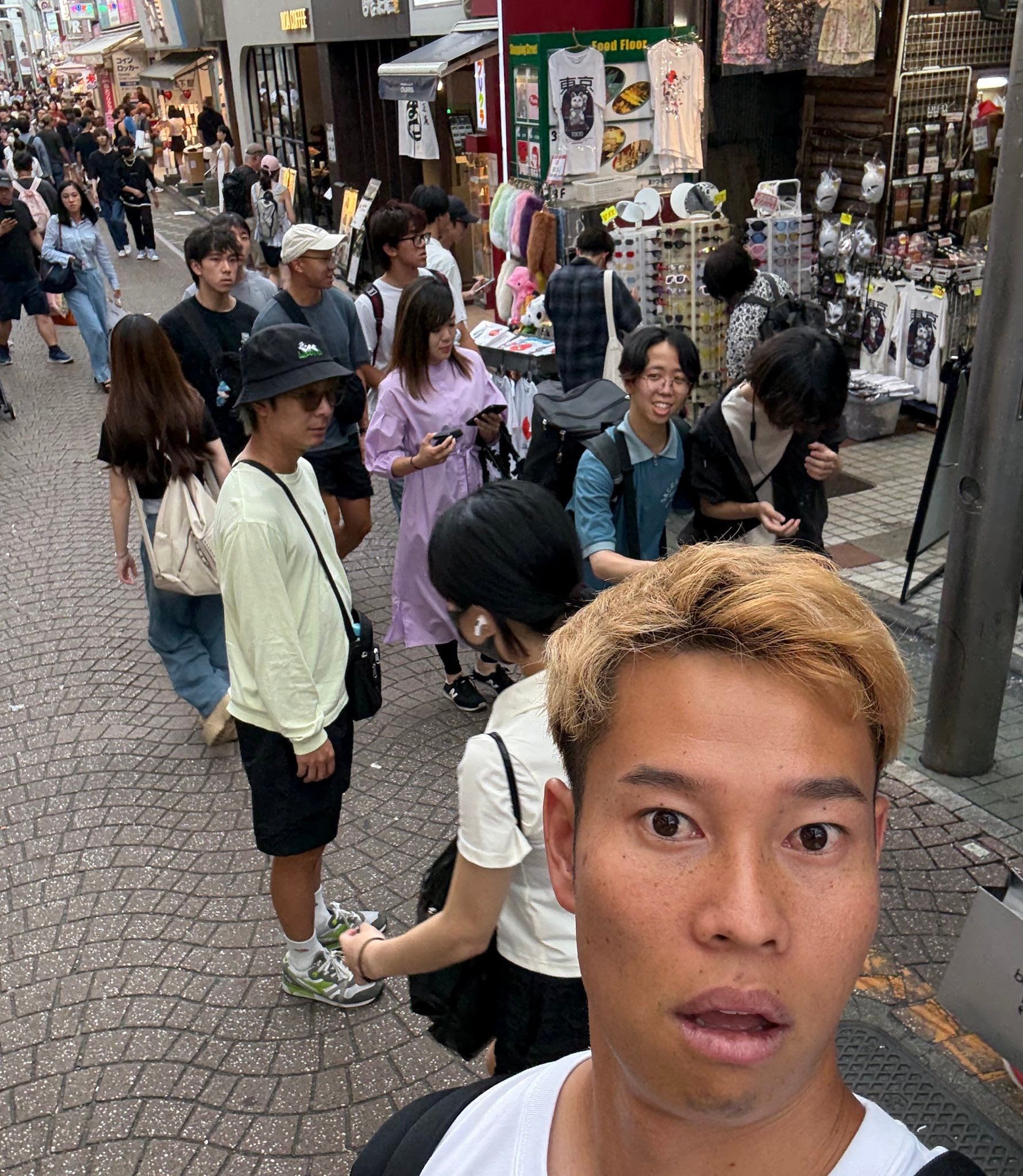 SNS騒然の“ゲリララン”から10日…本田圭佑が再び渋谷に降臨！？「竹下通り #mgh」