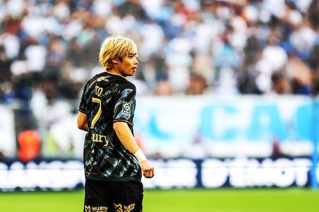 伊東純也 今シーズンから背番号7に🔥最新ショットをを公開📸