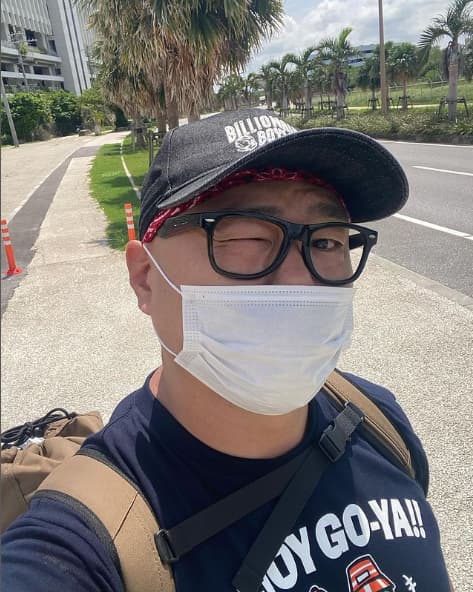 安田大サーカスクロちゃん、那覇空港までウォーキング