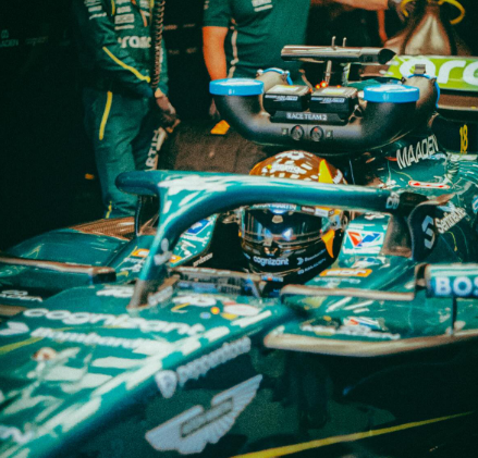 F1 アストンマーティンが公開！フィルム写真で切り取る“リアルな瞬間”