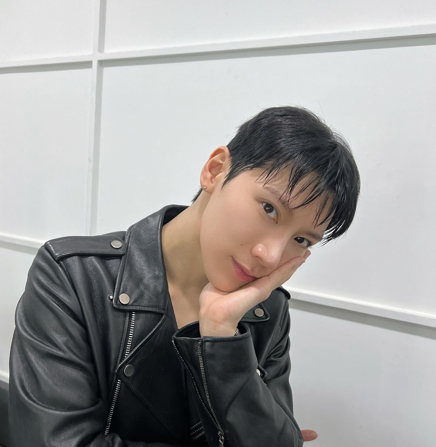 韓国アイドルグループ NCT・TEN 紫の誕生日ケーキが可愛い💜