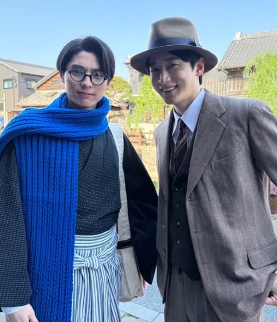 俳優・本田響矢が小関裕太との2ショット披露！「丸メガネ似合うの凄すぎない」と話題に！