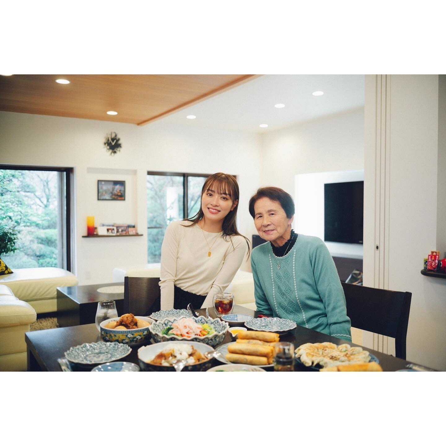 内田理央の豪邸すぎる実家にファン「すご...」 祖母との2Sも公開