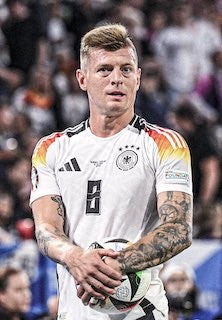 「これが引退する選手なの...」ドイツ代表レジェンドの初戦スタッツが話題に