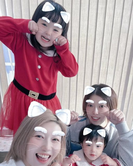 「関係者の皆さまよろしくお願いします」狩野舞子、親友娘を猛プッシュ⁉クリスマス投稿の真相とは…⁉