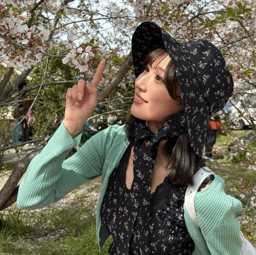 「こんな可愛い農家さんいたら婿に行きます」美女アナウンサー、” 農家さんスタイル”の披露にファンガチ惚れ！「衣装も凄く似合ってて素敵」