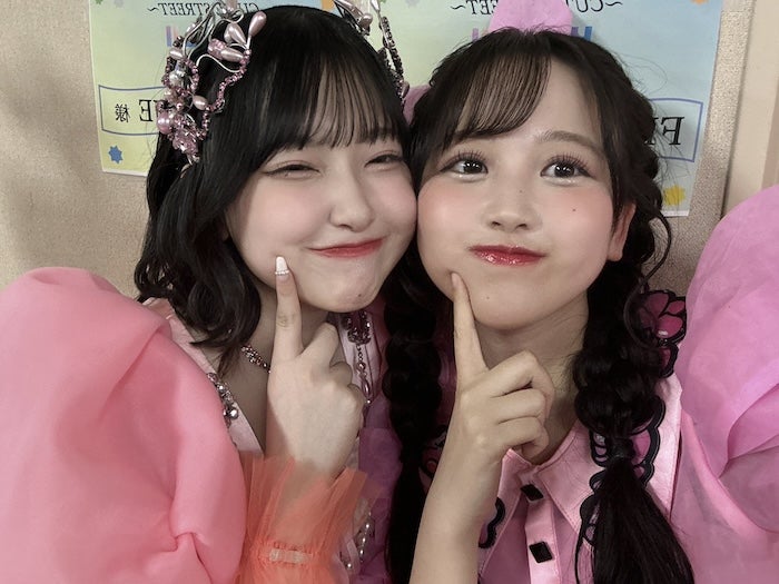 若者の間で話題の2人のアイドルの２ショット！