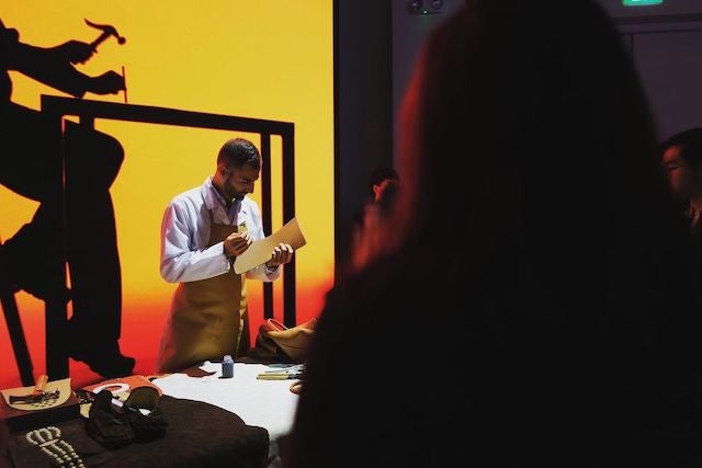 飯豊まりえ、シンガポールに行く。