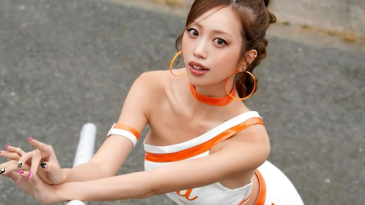 情熱のオレンジ！央川かこ、SUPER GT第7戦にかける熱い想い