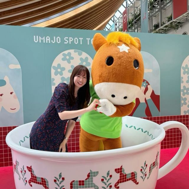 「奇跡の40歳」皆藤愛子、再会の「JRAマスコット」との笑顔2Sが可愛すぎる！