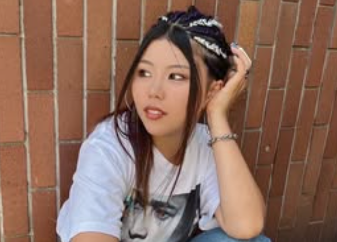 圧巻オーラ！スターダム葉月が見せたクールな私服ショット