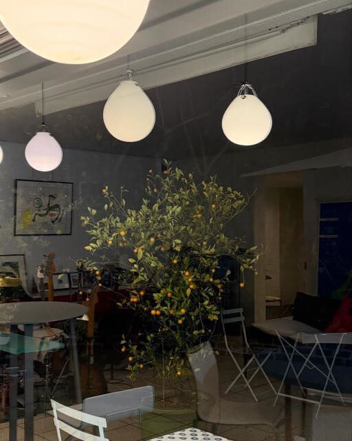 栗原はるみが見つけた、ガラスに映るもうひとつの世界。日常に隠れたアート