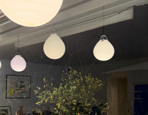 栗原はるみが見つけた、ガラスに映るもうひとつの世界。日常に隠れたアート