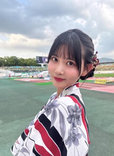SKE48・伊藤実希が大好きなサッカー観戦で浴衣ショットを披露！