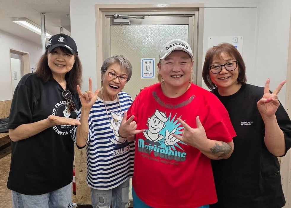 ジャンボ堀、長与千種の45周年を祝福「全女魂をいつまでも」笑顔の集合ショット公開