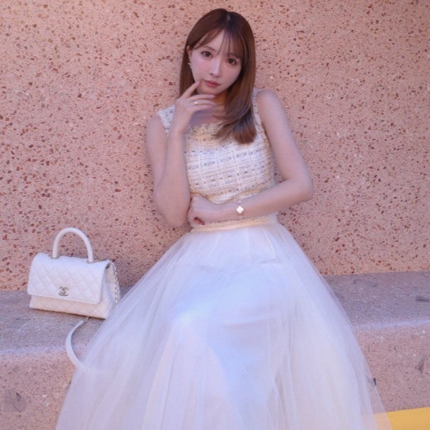 三上悠亜の最新フォトに「透明感やばい」「天使以外に合う言葉がありません」とファン悶絶