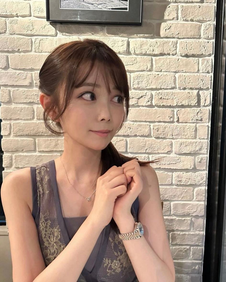 あの人気アナウンサーが母親と旅行に「素敵すぎる...。」