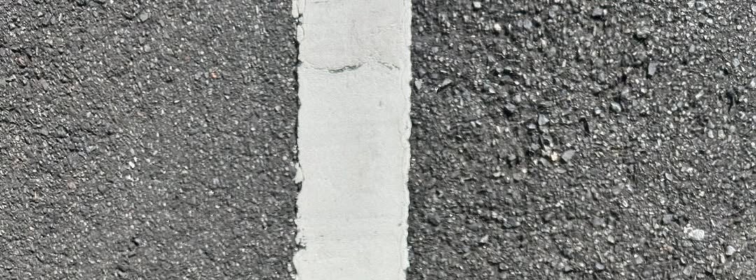 「パンクでかっこいい！！」大人気バンドのボーカルが最新のオフショット公開！