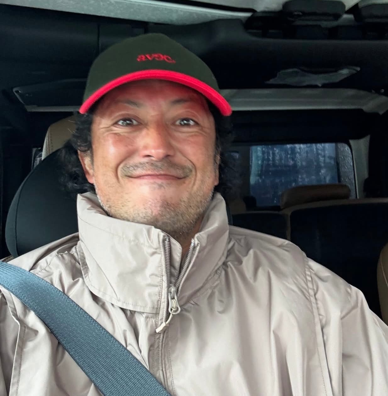 「傘いらず」池内博之、これで雨の日は完璧コーデ！？