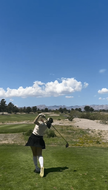 「やっぱり晴れのゴルフは最高だなあ」女子ゴルフ・西田茉楓、青空に吸い込まれる爽快ショットムービー披露！