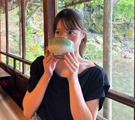 元欅坂46・織田奈那が兼六園でお茶と和菓子を堪能