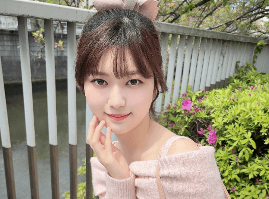 「好きビジュすぎる」人気アイドル、”撮ってみたかった”モデルモード・ポージングを披露！至高だとファン歓喜「彼女感があっていいね」