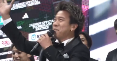 元サッカー日本代表！槙野智章、アウォーズの「パーリー男」初瀬亮を絶賛！乾杯音頭で盛り上げる