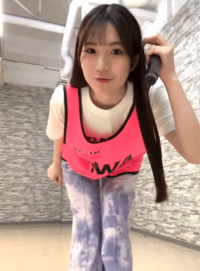 「動きがペンギンさんみたい」注目のラウンドガール、本番前の練習風景ムービーの動きが激カワだと話題に「可愛いすぎよう～」