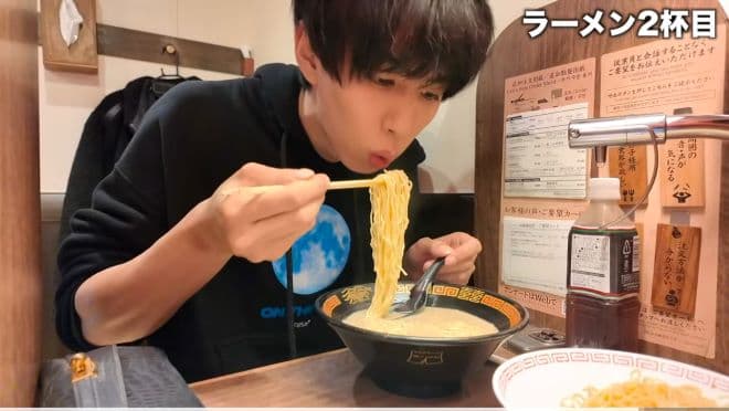 人気YouTuberはじめしゃちょー、一蘭で“替え玉無限にいける説”を検証！