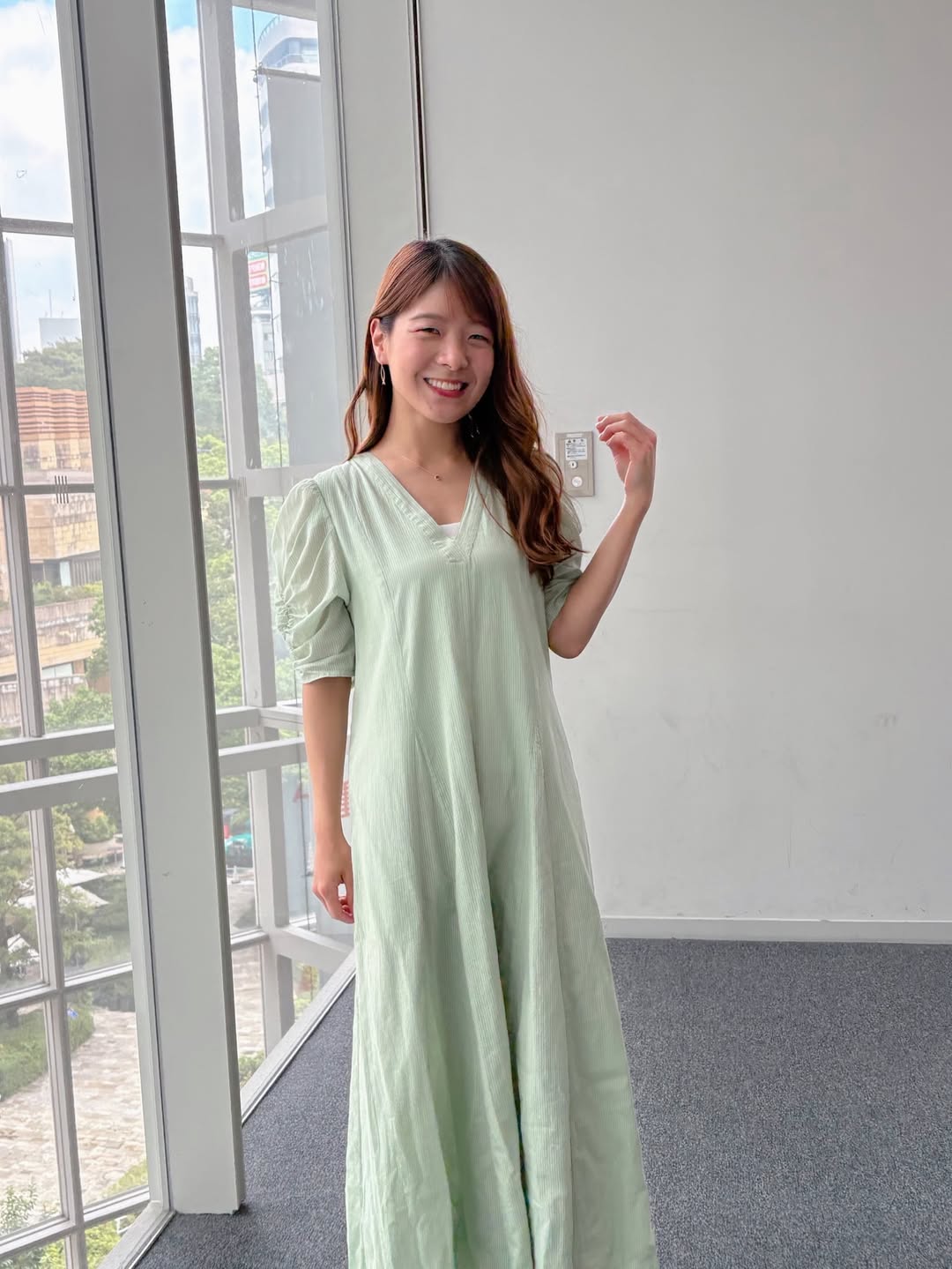 ヴァイオリニスト・廣津留すみれがさわやかなワンピース衣装を披露！新CDのリリースも報告