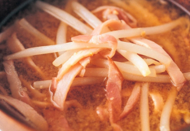 「お味噌汁にハム!?」土井善晴が提案する“旬の一汁三菜”にファン驚きと称賛