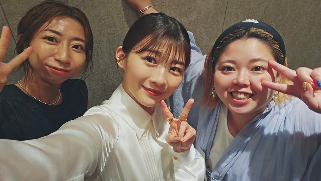 「この笑顔に救われる」伊藤沙莉の“ほっこりスリーショット”にファン癒される